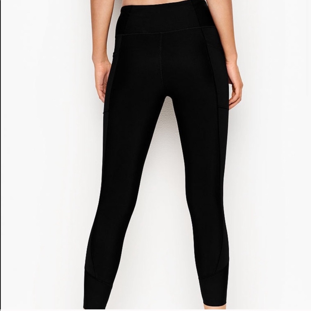 VS knockout high-rise workout leggings